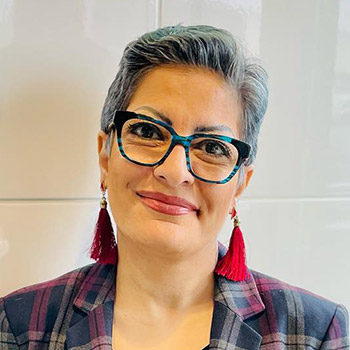 Dr. Claudia Yaghoobi