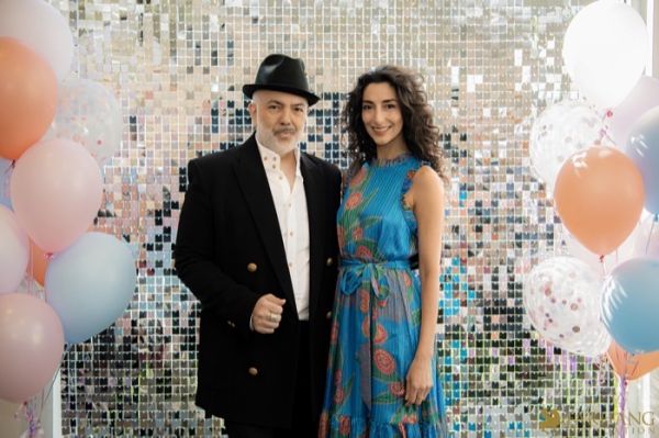 7 A GOING AWAY PARTY PLAY